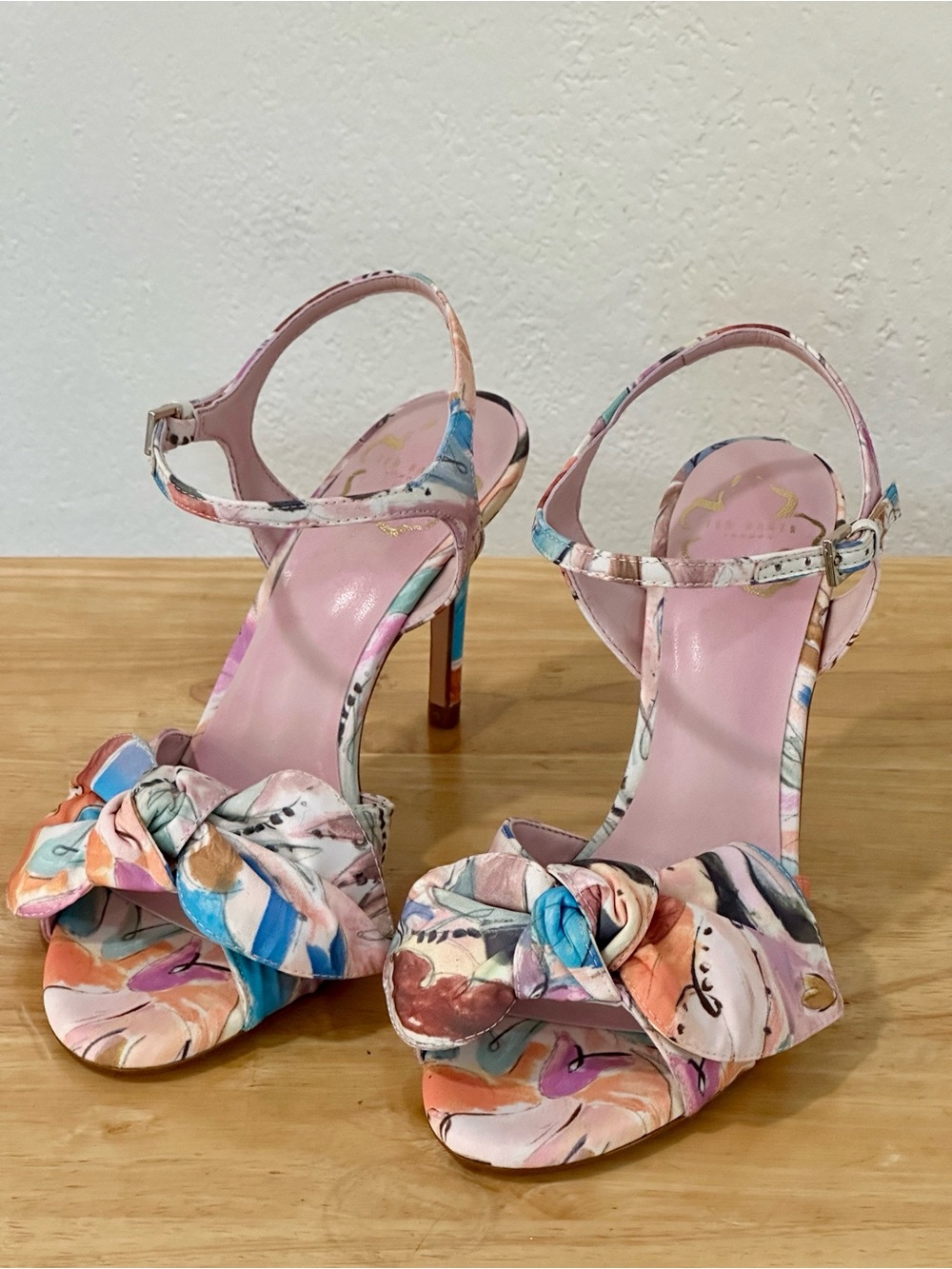 New Ted Baker Floral Multicolor Knot Front Slingback Heels